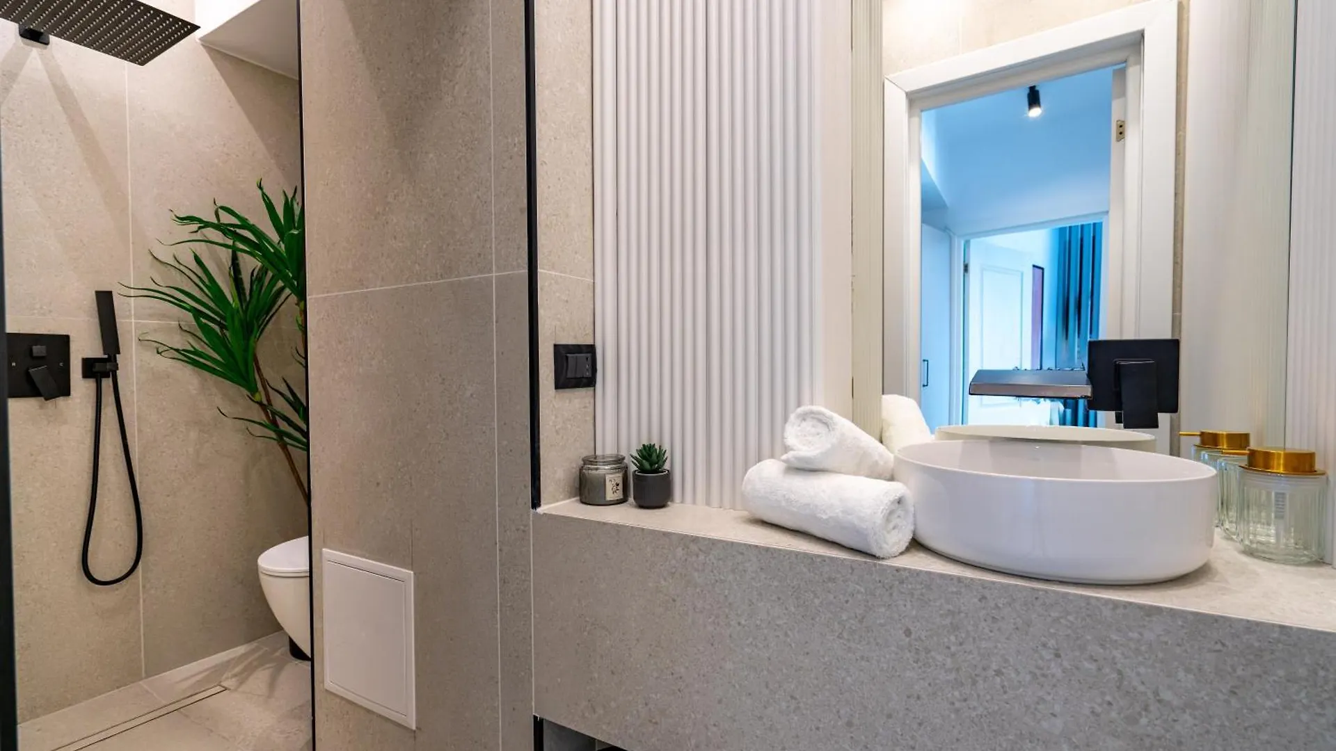 Luxury Ultra Central Apartment - Piata Romana Bucareste 0*,  Roménia