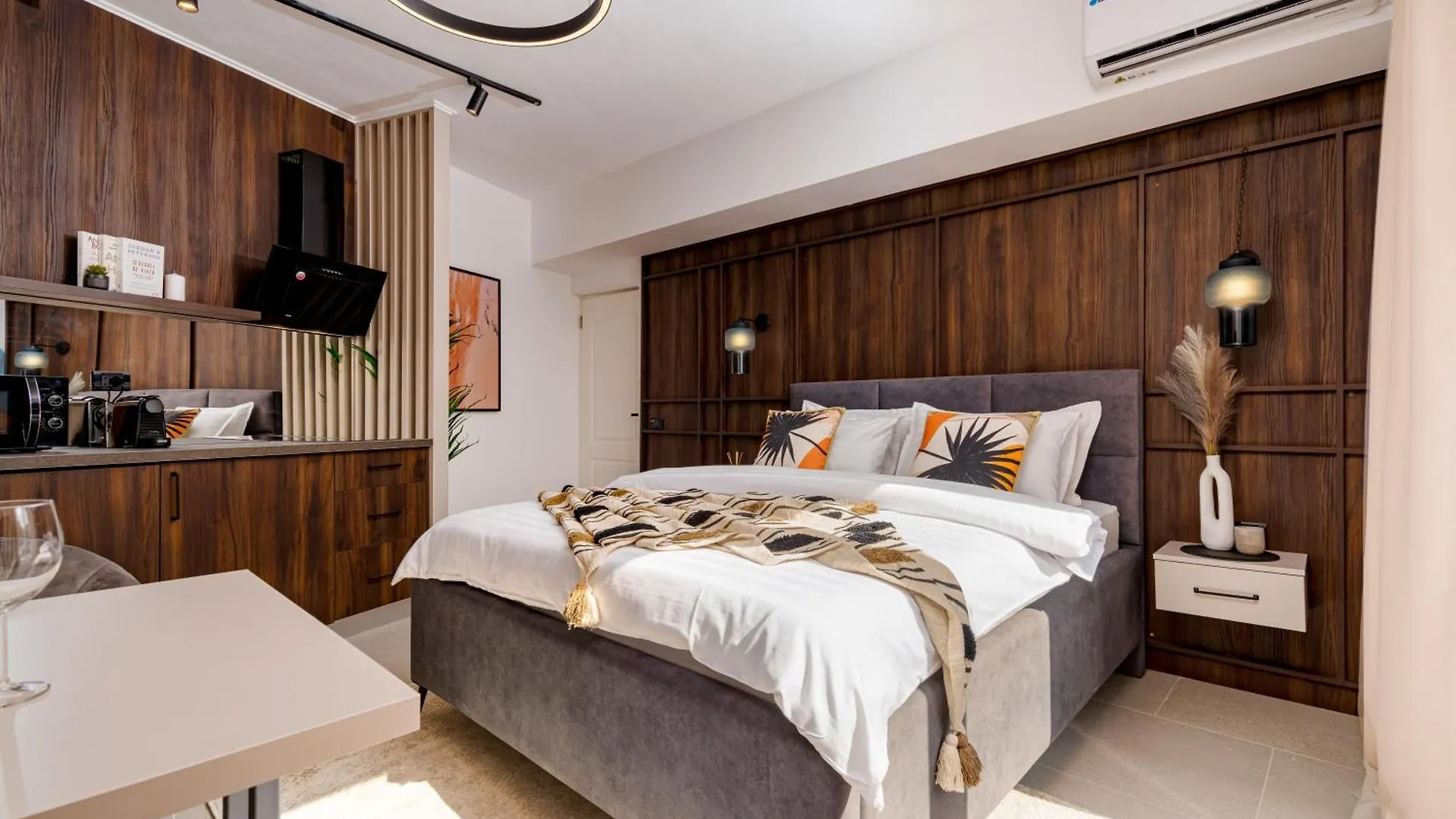 Luxury Ultra Central Apartment - Piata Romana Бухарест
