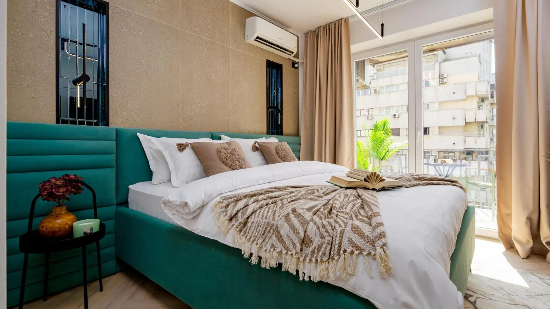 Luxury Ultra Central Apartment - Piata Romana Бухарест Румыния